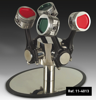 Escultura con 4 pistones motor 16 válvulas Escultura con 4 pistones motor 16 válvulas