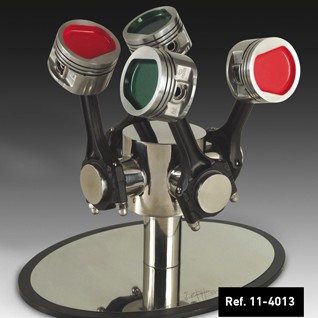 Escultura  con  4  pistones  motor  16  v�lvulas