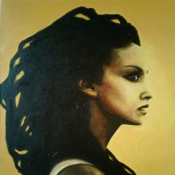 Perfil de mujer sobre fondo amarillo